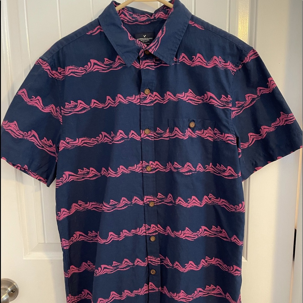 Men’s American Eagle short sleeve button up shirt